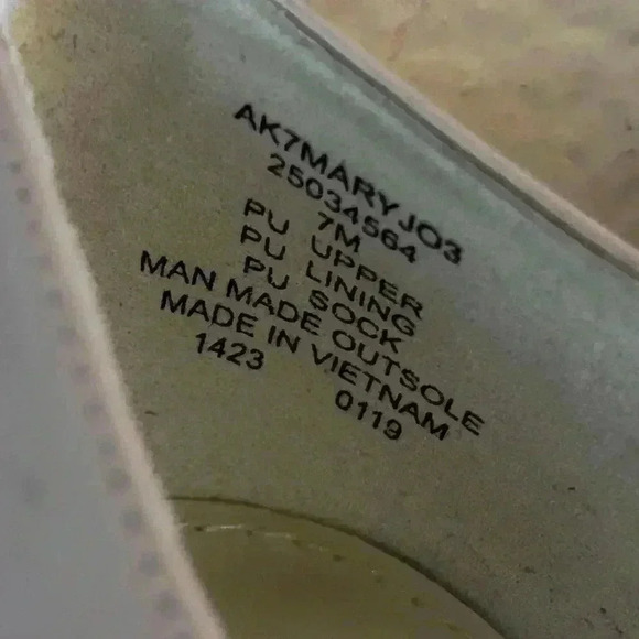 Anne Klein Peep Open Toe Patent Heels - Picture 5 of 6